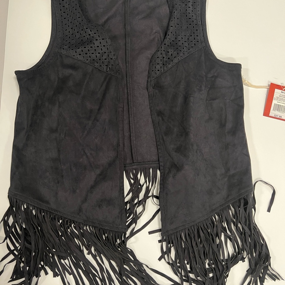 Women’s black Fringe vest D